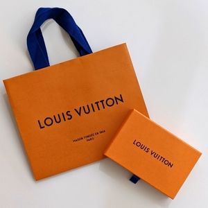 Louis Vuitton Box & Gift Bag NWOT EXCELLENT CONDIT